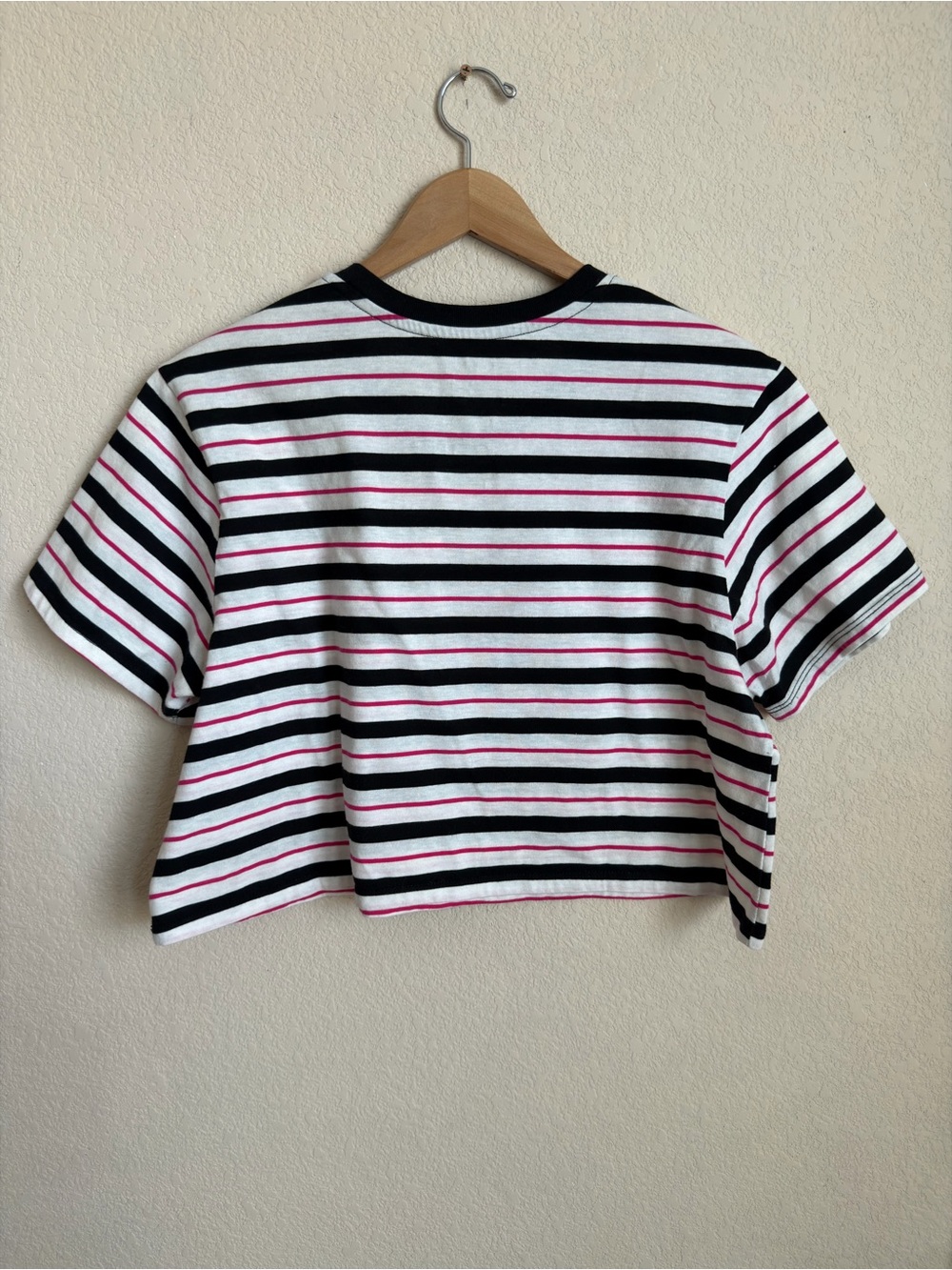 Sanrio Pochacco Striped Graphic Crop Tee Top Black Pink White Kawaii Size XL - Picture 6 of 6